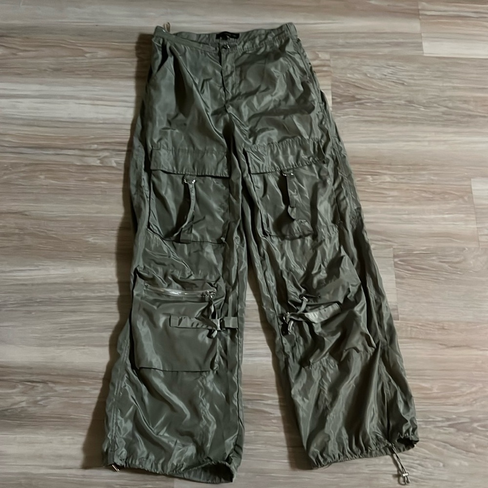 The Vintage Shop Taking It To The Streets Black Cargo Parachute Pants NWT Sz. M